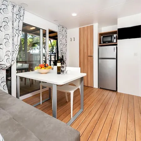 Fantasea Mobile Porton Biondi مكان تخييم *